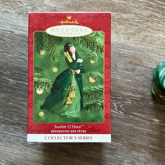 Hallmark Scarlett O’Hara ornament - Picture 2 of 3